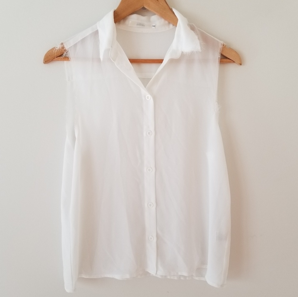 MILLAU sheer collared button down tank. NWOT